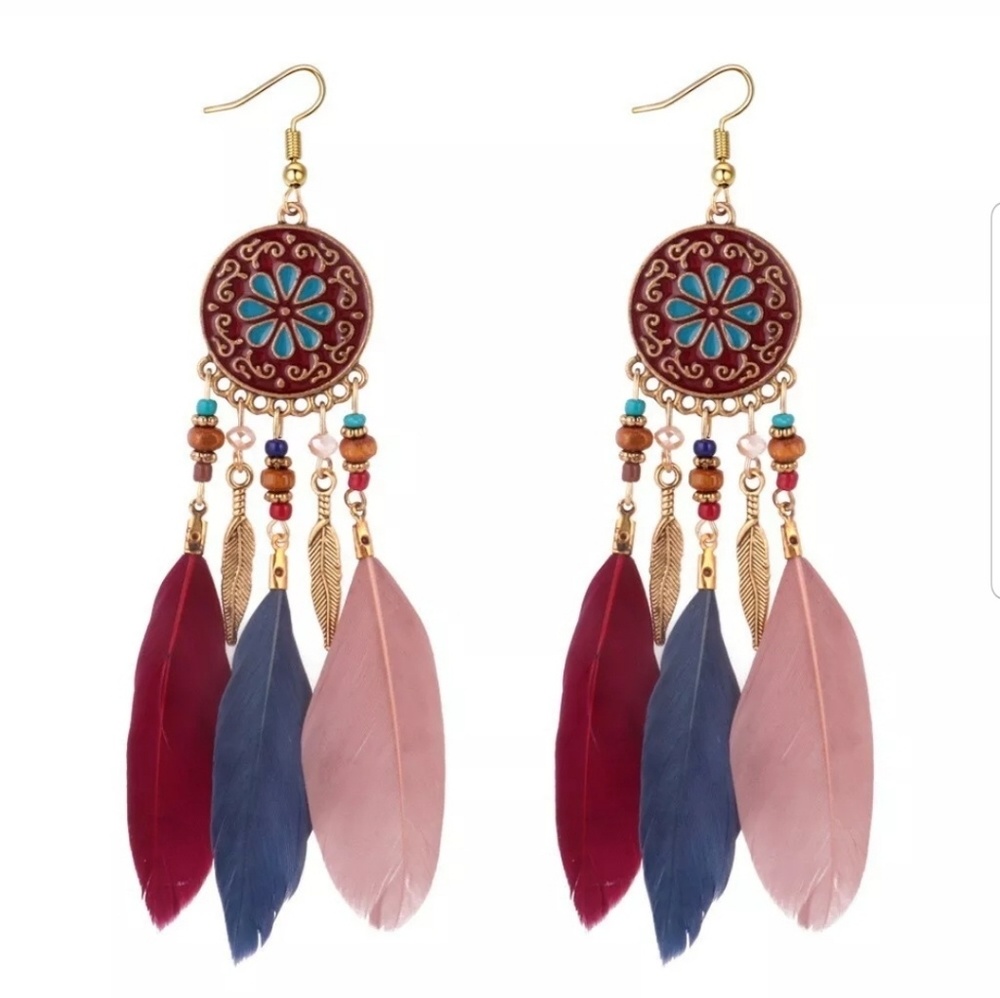 Feather dangle earrings